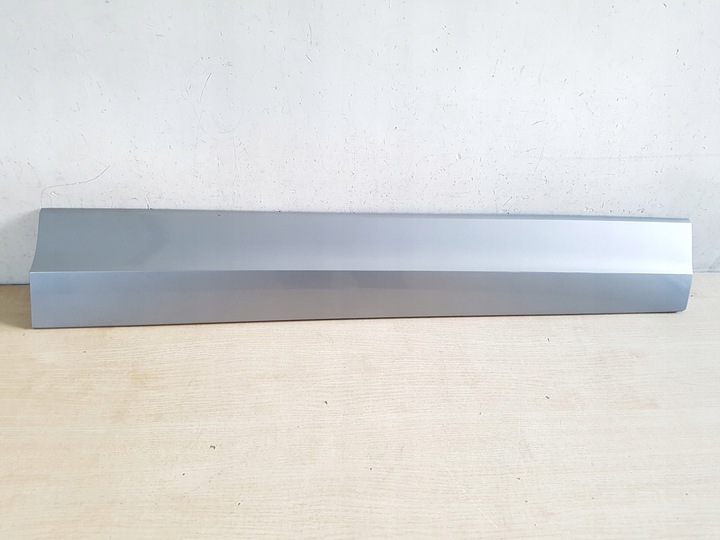 фото №1, Vw t-roc планка na дверь правые перед 2ga854940ag