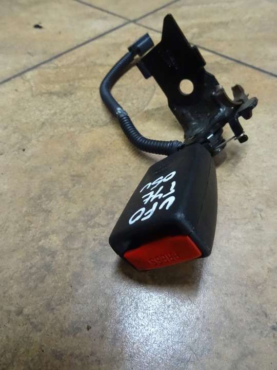 фото №3, Honda civic viii ufo 2.2d 05' ang застібка ременя зад