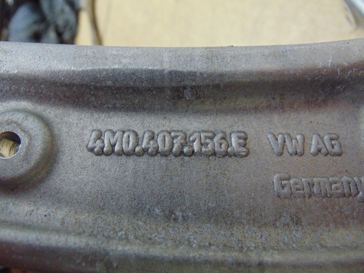 фото №14, Поворотна опора права перед важелі audi q7 4m0407560 4m0407156e