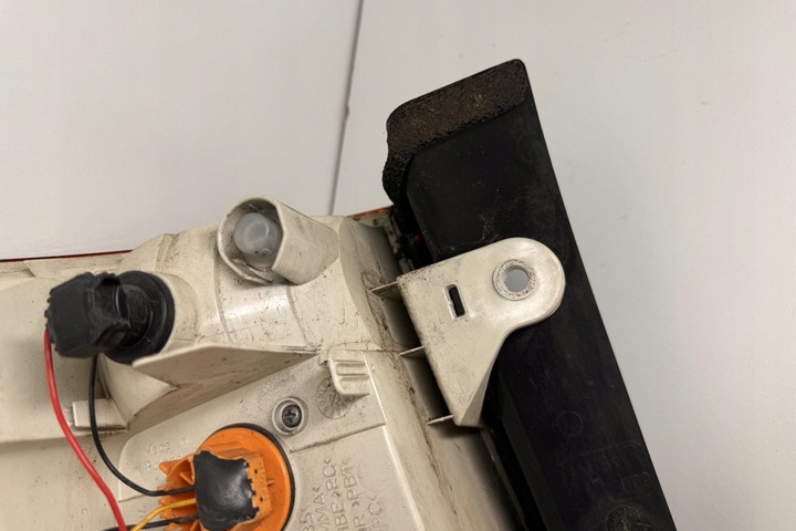 фото №10, Лампа правая задняя skoda superb ii 3t4 3t9945096 2.0l дизель 125kw 2012