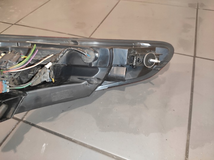 фото №12, Jaguar xf x250 sedan лампа зад правая w крыло задняя европа оригинал хорошие