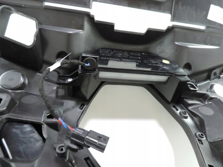 фото №14, Renault zoe рестайлинг 20-23 решётка радиатора решётка подсветка