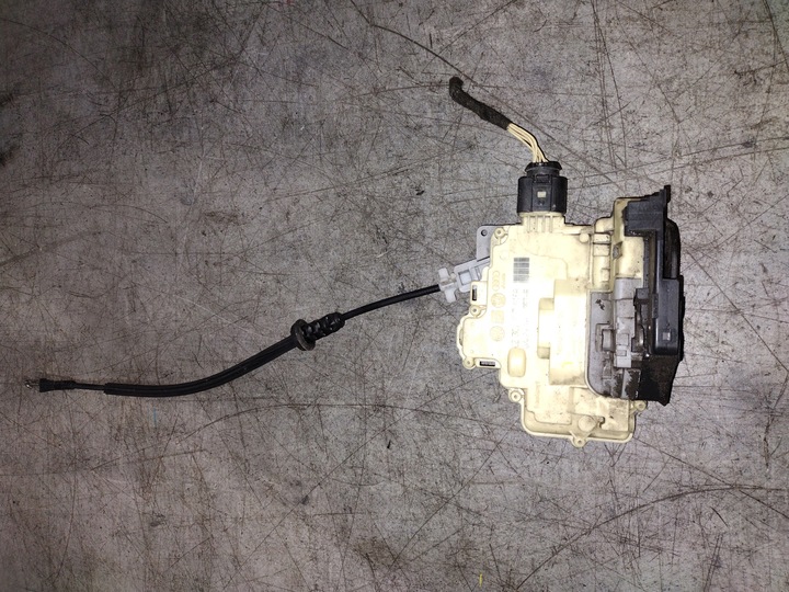 фото №1, Замок двері праві перед vw passat b6 3c1837016a