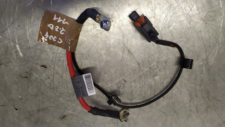 фото №1, Mercedes w204 рестайлінг 2.2 cdi клема плюсова a2044402232