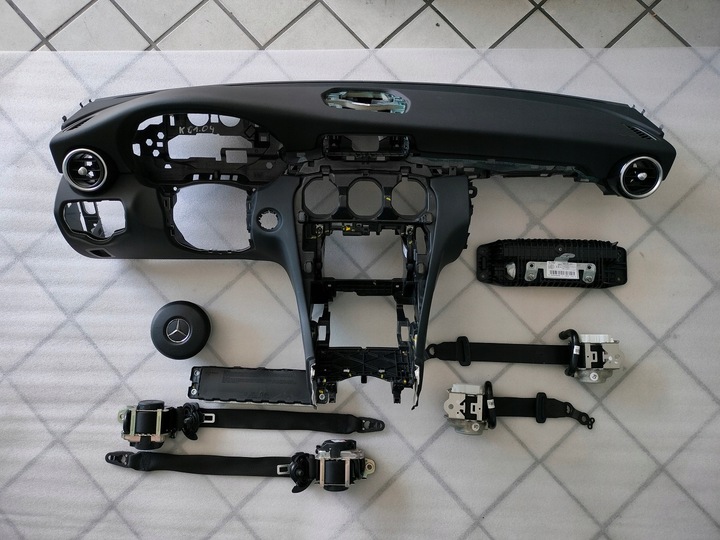 фото №1, Mercedes c клас w205 панель консоль подушка безпеки подушки ремені капот