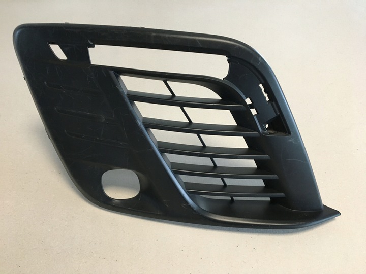 фото №1, Jumpy expert traveller 16- решётка бампера правая