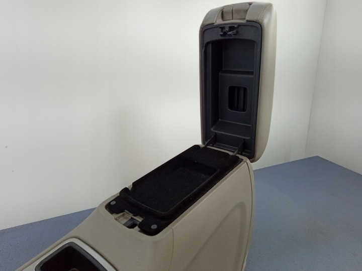 фото №9, Grand cherokee wk2 тунель середній підлокітник