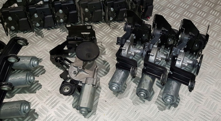 фото №8, Bmw e61 e91 механізм двірники двигунчик скла 7171564 замок зад 8218849