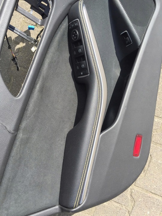 фото №6, Mercedes cla 45 amg w117 боковина дверь обивка shooting break