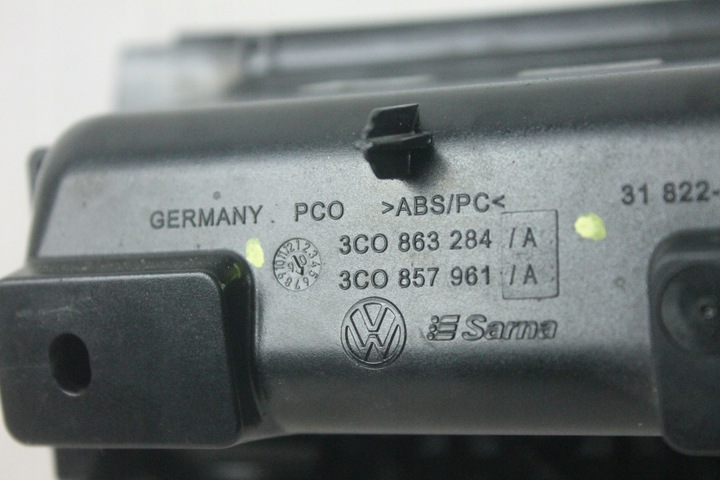 фото №8, Попільничка середня консолі бардачок панелі перед vw passat b6