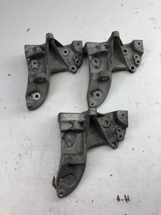 фото №1, Ford fiesta 1.4 tdci лапи кронштейн генератора