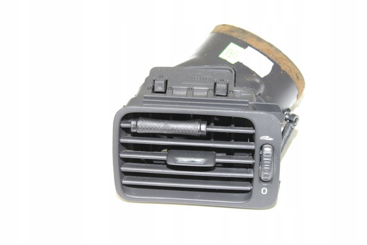 фото №1, Volvo s80 решётка воздуховод левая 8660313