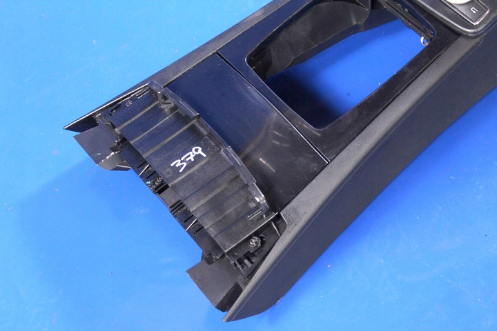 фото №12, Підлокітник тунель середній mercedes w204 08r євро