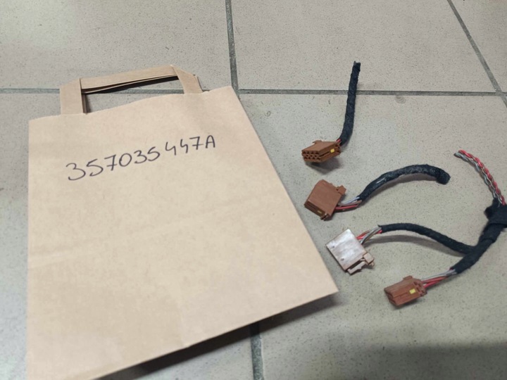 фото №1, Audi volkswagen skoda seat штекер з'єднувач роз'єм 357035447a