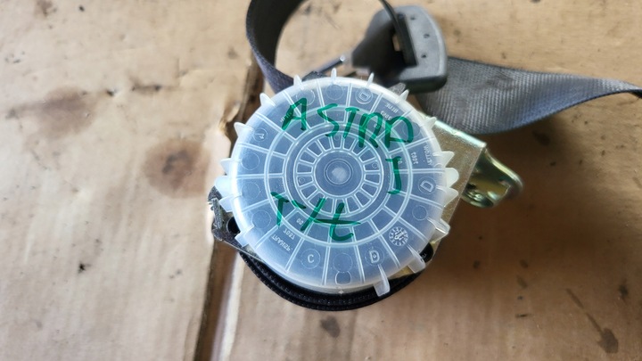 фото №3, Astra j pas безопасности зад 13309838