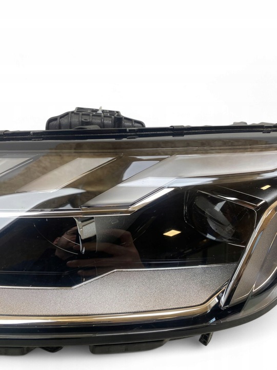 фото №11, Audi a4 s4 b9 8w 2023 ліва сторона лампа передня