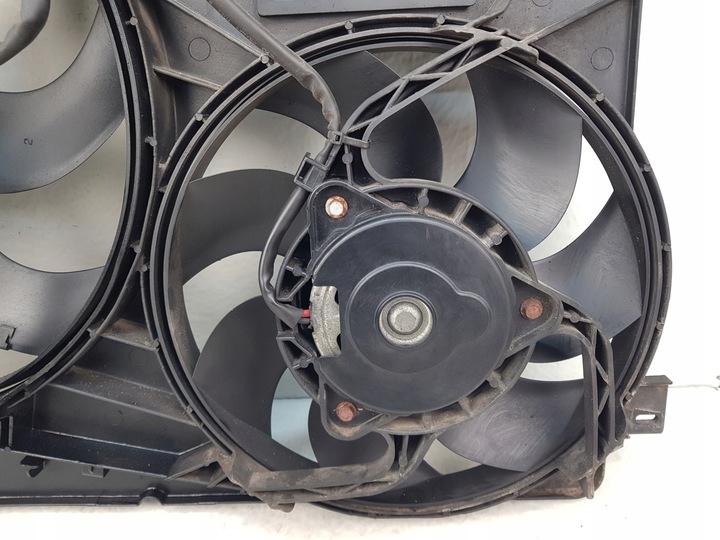 фото №6, Land rover freelander 2 ii 2.2 td4 вентилятор радіатор 6g91-8c607-be