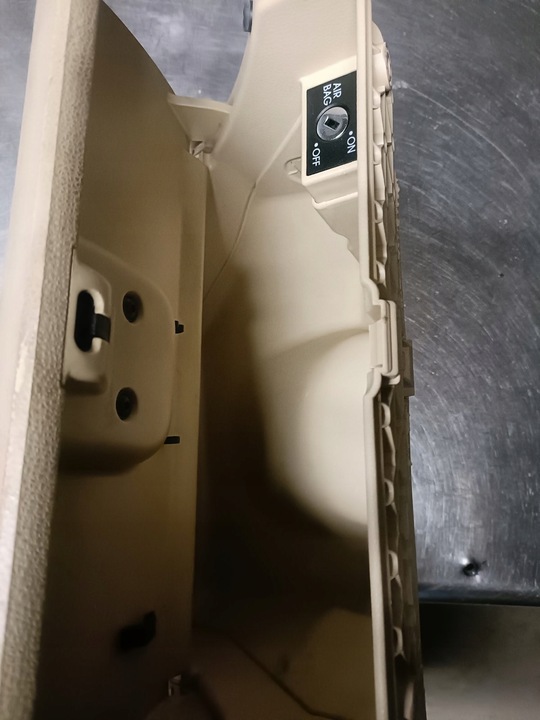 фото №9, Бардачок пассажира vw polo 9n 6q1857097ab