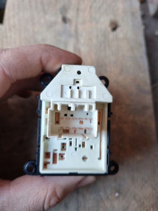 фото №7, Kia sportage iii перемикач регулювання дзеркал 10-