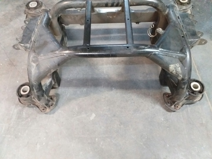 фото №3, Колиска підрамник зад - maserati gt granturismo