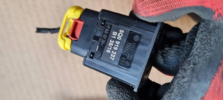 фото №6, A4 b9 8w переключатель кнопка подушка безопасности штекер 5q0919237 a5 8w q5