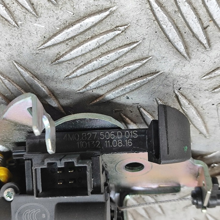 фото №8, Audi a4 s4 b9 8w 2017 замок крышки задней / багажника