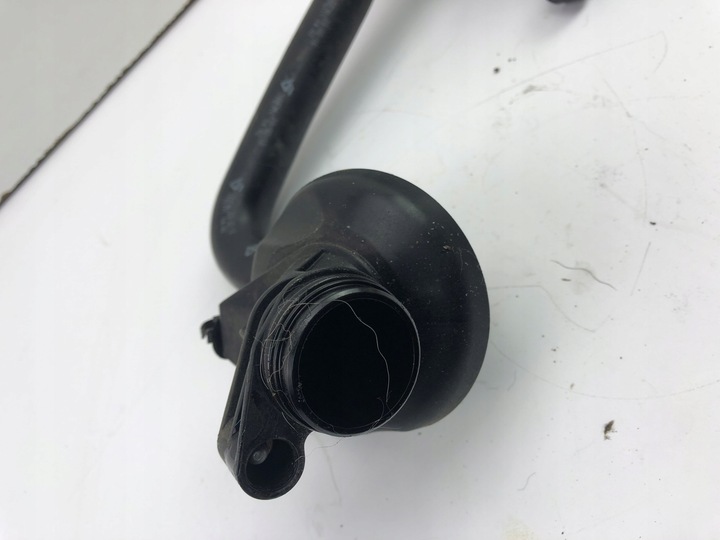 фото №3, Renault scenic iv 1.3 tce заливная горловина трубка крышка масла