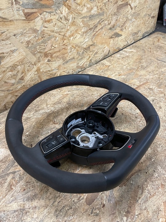 фото №5, Audi rs3 8v руль алькантара лепестки срезанная