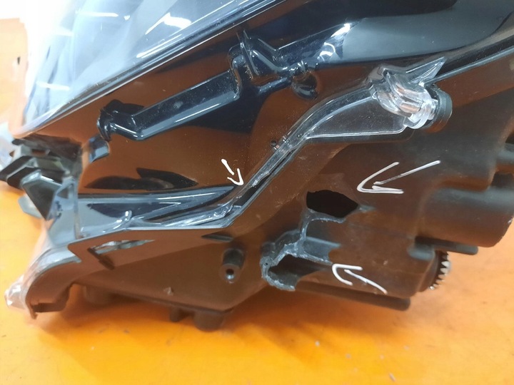 фото №2, Lexus lbx 23- фара левый перед лампа передняя