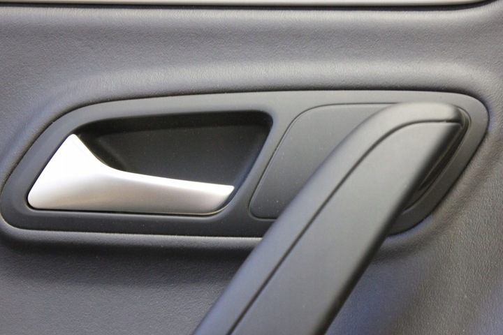 фото №4, Обивка кожа дверь зад левая vw passat cc 3c8867211am