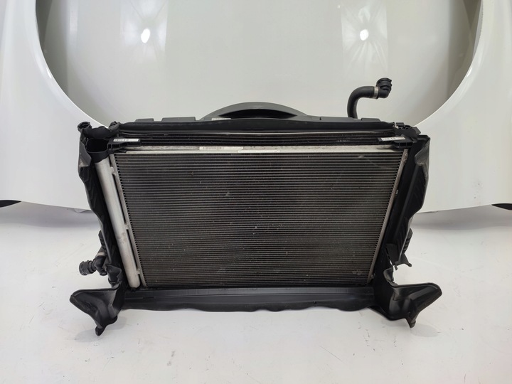 фото №10, Mercedes w205 рестайлинг перед крылья pas лампы капот