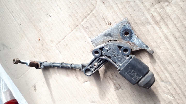 фото №8, A4 b9 8w датчик выравнивания зад 4m0907503 a5 8w