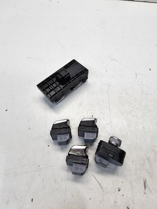 фото №7, Переключатель выключатель стекло audi a4 a5 a6 a7 4g0959851 комплект