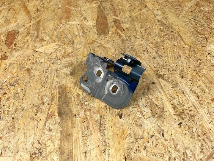 фото №2, Кронштейн тримач кріплення крила перед ліві audi q7 ii 4m 4m0821167a 15-