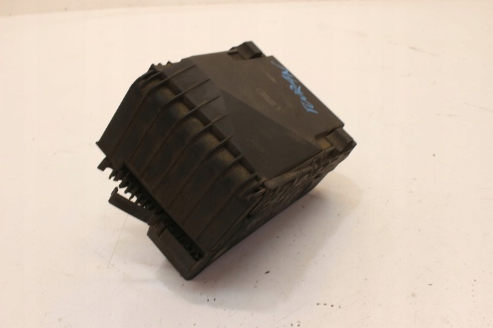 фото №4, Коробка корпус предохранителей vw touran i 2.0 tdi