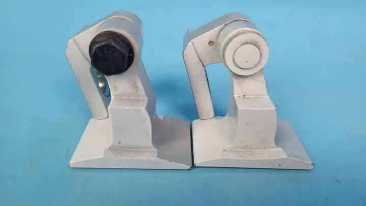 фото №9, Bmw 2' f44 218d петли дверь правая перед 7246066 7246068 комплект
