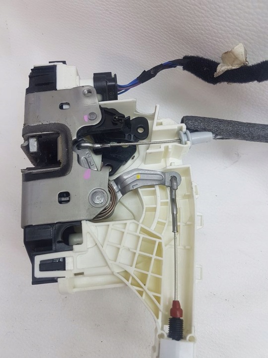 фото №6, Mercedes sprinter w906 замок двері лівий перед