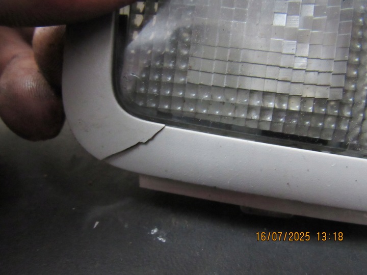 фото №3, Лампа интерьера освещение кабины avensis t25