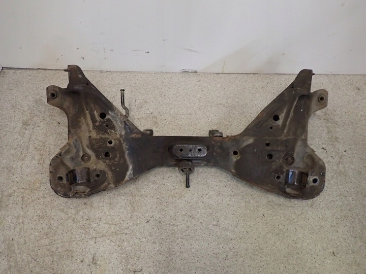 фото №4, Space star 99-05 балка подвешивание перед подрамник