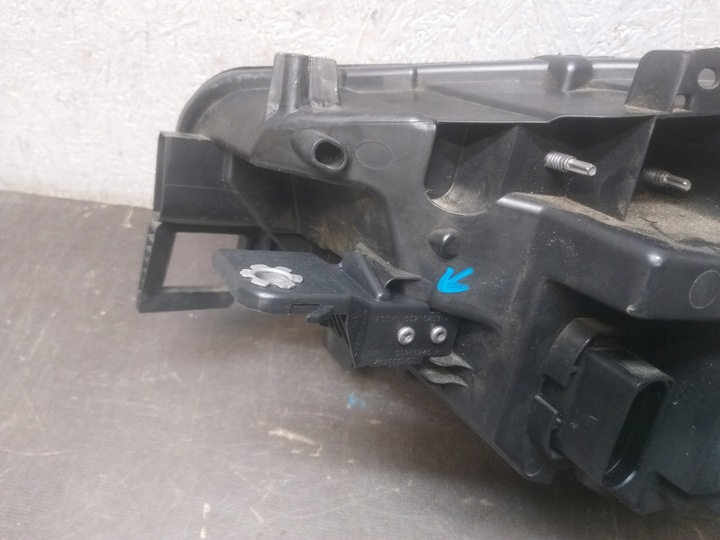 фото №3, Лампа перед права vw id3 id-3 id 3 10b повний led 10b941036b