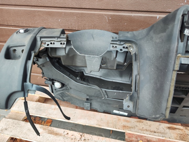 фото №8, Панель консоль капот audi q7 4l 4l1857041j