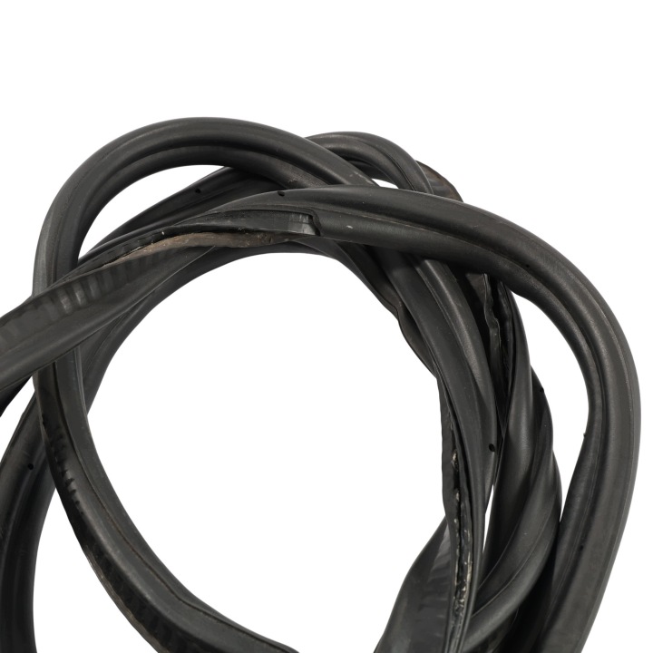 фото №11, Land rover range rover l405 уплотнитель крышки багажника резиновая lr048278