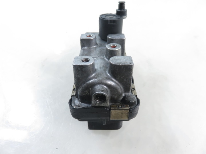 фото №8, Регулятор турбины bmw 5 e60 530 xd 231 - m57 d30 306d3 6nw009228730314