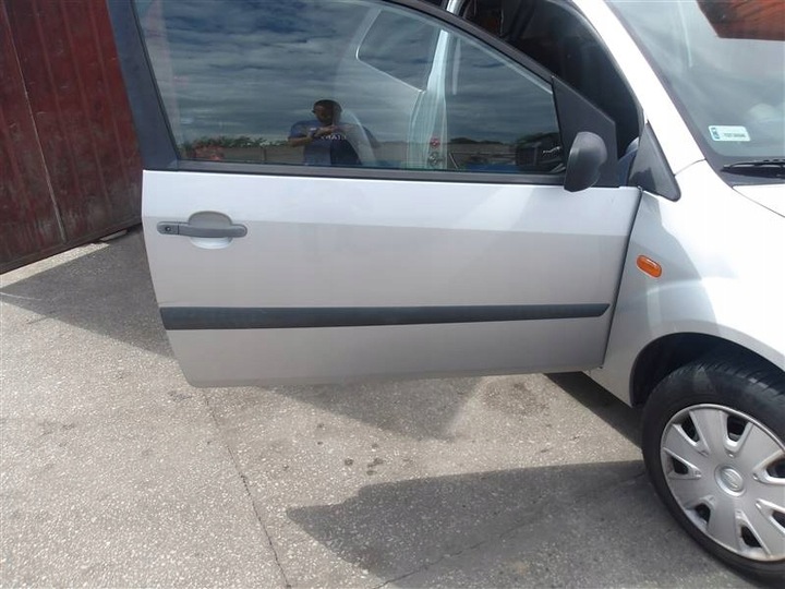 фото №2, Двері правий перед ford fiesta mk6 3d hb