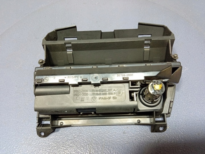 фото №8, Bmw 3 e46 бардачок попільничка гніздо 12v eu 8268888