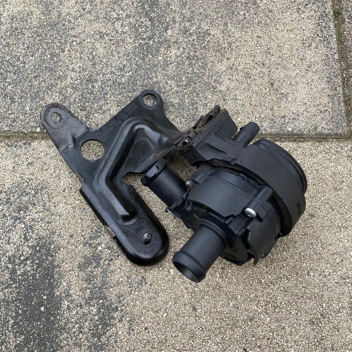 фото №5, Audi a3 8v / golf 7 2,0 tdi додатковий помпа води 5q0121599ab