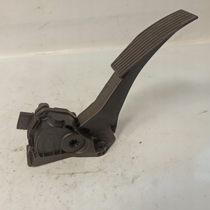 фото №5, Opel astra k v 1.2t потенціометр газу педаль 13373776