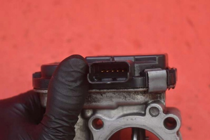 фото №8, Дросельна заслінка 9673534480 peugeot 5008 1 i 1.6 hdi 112 km 09-13