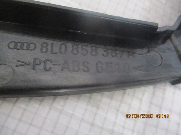фото №7, Рамка запобіжників audi a3 8l leon 8l0858387a