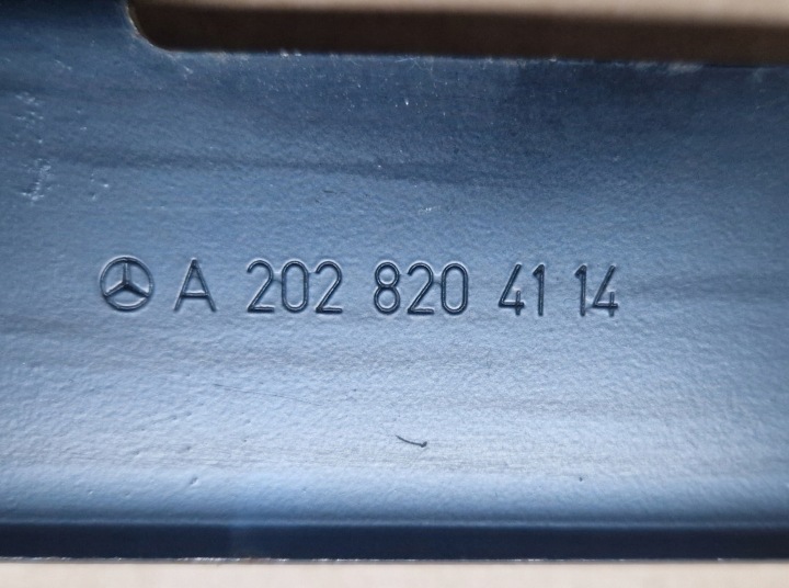 фото №7, Mercedes w208 clk w202 тримач чейнджер кріплення 2028204114